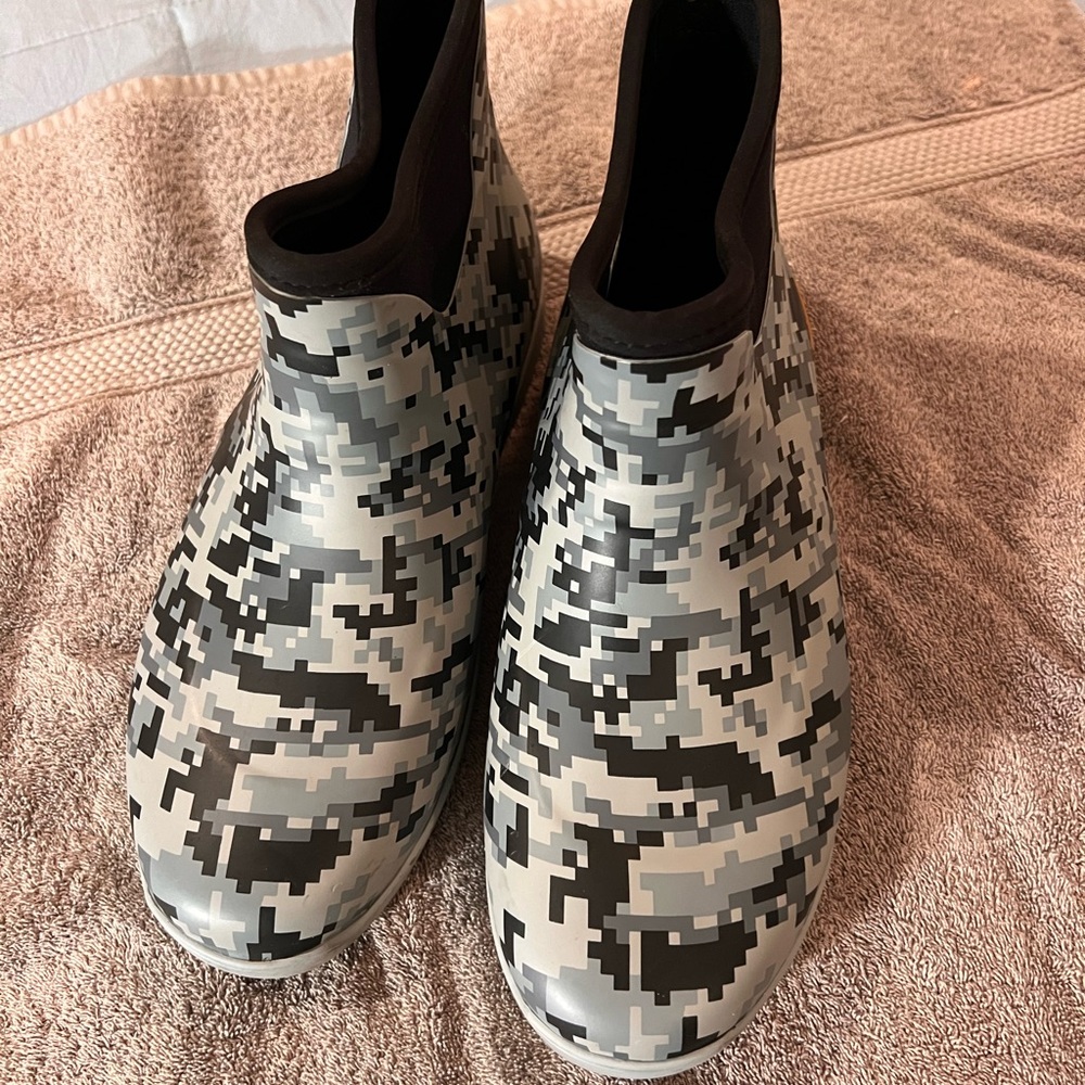 Men's Waterproof Slip-On Rain & Snow Boots in Digital Gray Camo